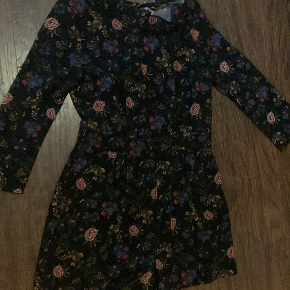 Forever 21 floral romper. Women’s size M.